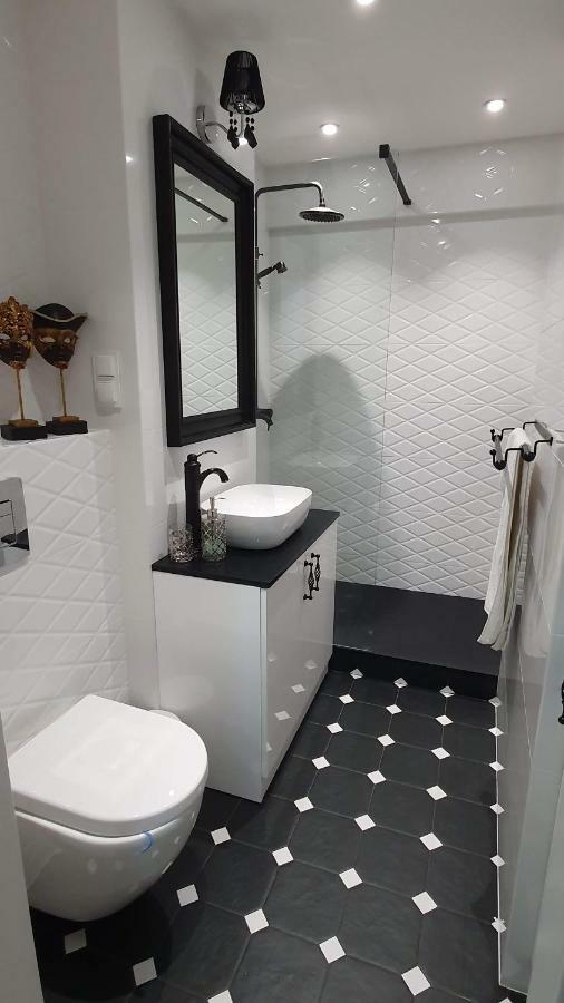 Apartament Twarda Apartment Varşovia Exterior foto